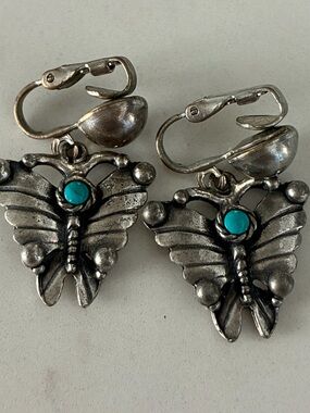 Sancrest Faux Turquoise Butterfly Clip On Silver Tone Earrings Harvey Era 1950s